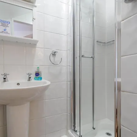 3 Bed In Saltburn-by-the-sea Oc-79398 * Staithes