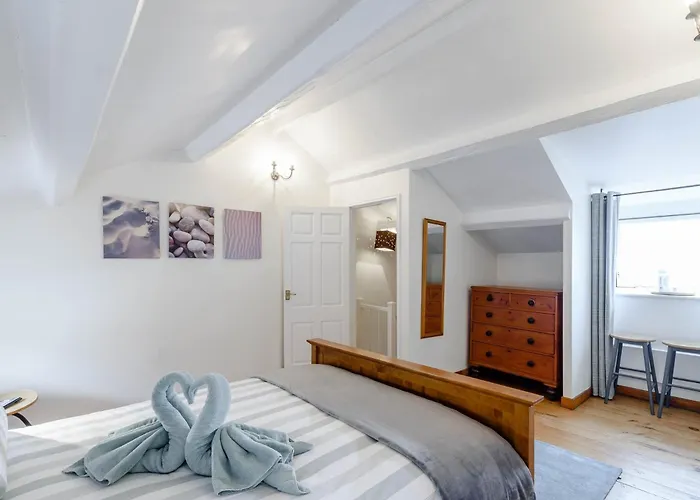 3 Bed In 79398 Ferienhaus Staithes